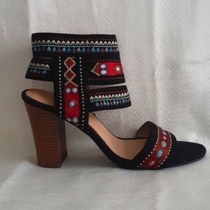Forever21 Women Shoes Size  11 Black Embroidered Western Astec Faux Suede
